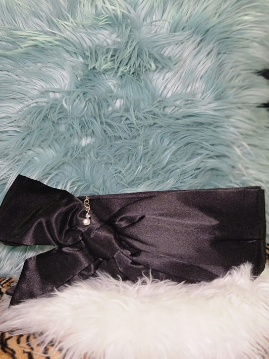 Moonlight Bow Clutch